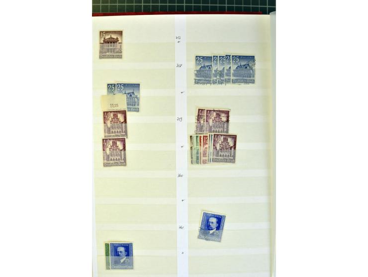  1923/45, postfrischer, ungebrauchter und gestempelter umfangreicher Bestand mit einer Vielzahl guter Werte und Sätze, dazu e
