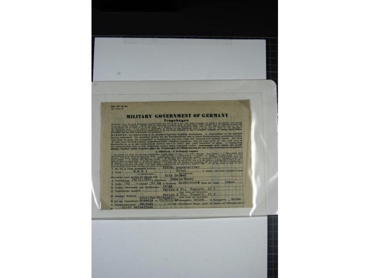 1940/1945, kleiner Posten mit III. Reich-Druckwerken (Arbeitsbuch, Propagandheft des Heeres usw.), alle mit Hakenkreuz bzw. R