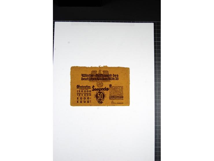 1940/1945, kleiner Posten mit III. Reich-Druckwerken (Arbeitsbuch, Propagandheft des Heeres usw.), alle mit Hakenkreuz bzw. R