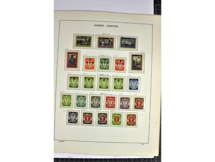 1920/39, vorwiegend ungebrauchte Sammlung mit vielen besseren Werten dabei u.a. Mi.-Nr. 47-49 mit Fotoattest Schüler und Hoch