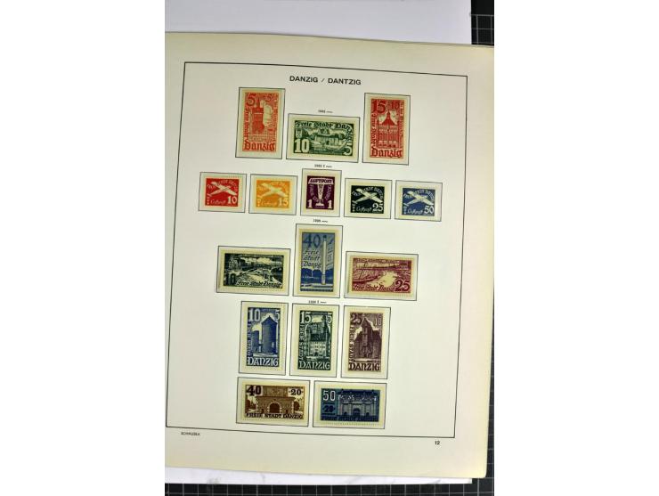 1920/39, vorwiegend ungebrauchte Sammlung mit vielen besseren Werten dabei u.a. Mi.-Nr. 47-49 mit Fotoattest Schüler und Hoch