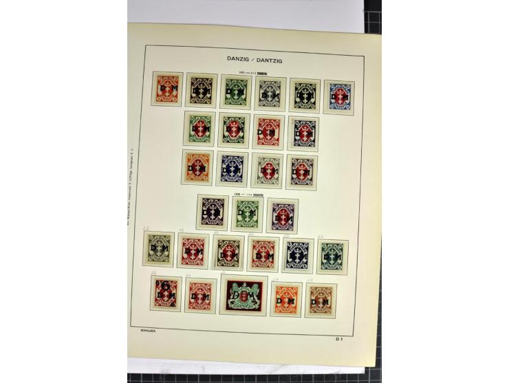 1920/39, vorwiegend ungebrauchte Sammlung mit vielen besseren Werten dabei u.a. Mi.-Nr. 47-49 mit Fotoattest Schüler und Hoch