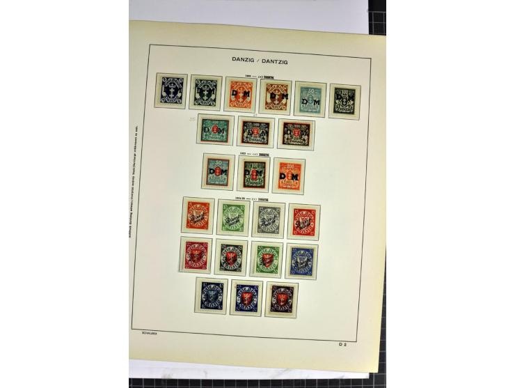 1920/39, vorwiegend ungebrauchte Sammlung mit vielen besseren Werten dabei u.a. Mi.-Nr. 47-49 mit Fotoattest Schüler und Hoch