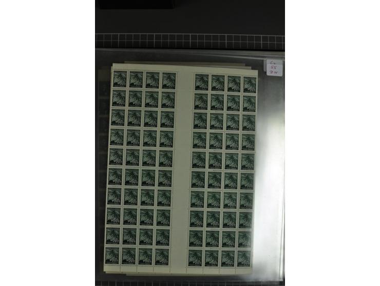  1939/44, Sammlung von 54 Bogen ex Mi.-Nr. 20-142, gute Erhaltung
