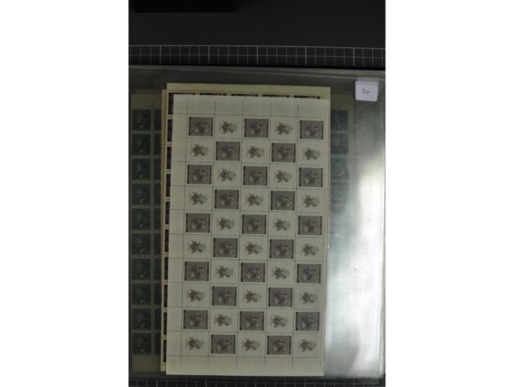  1939/44, Sammlung von 54 Bogen ex Mi.-Nr. 20-142, gute Erhaltung