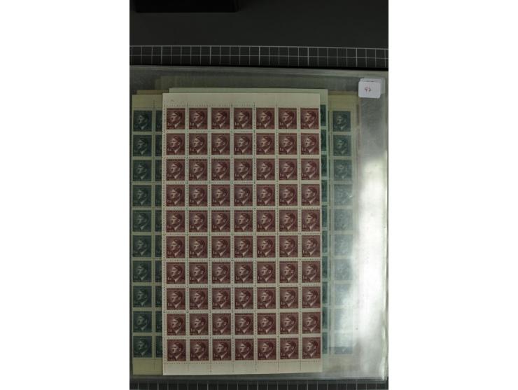  1939/44, Sammlung von 54 Bogen ex Mi.-Nr. 20-142, gute Erhaltung