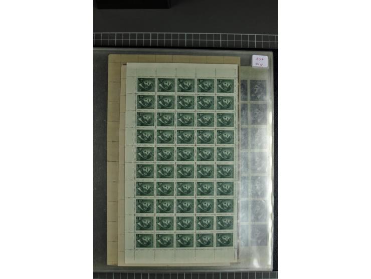  1939/44, Sammlung von 54 Bogen ex Mi.-Nr. 20-142, gute Erhaltung