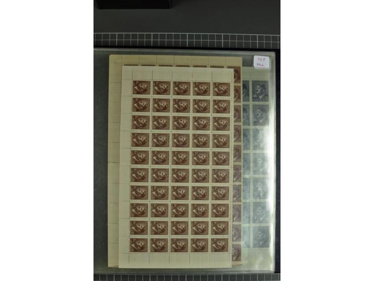  1939/44, Sammlung von 54 Bogen ex Mi.-Nr. 20-142, gute Erhaltung