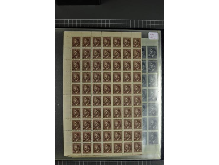  1939/44, Sammlung von 54 Bogen ex Mi.-Nr. 20-142, gute Erhaltung