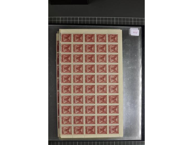  1939/44, Sammlung von 54 Bogen ex Mi.-Nr. 20-142, gute Erhaltung