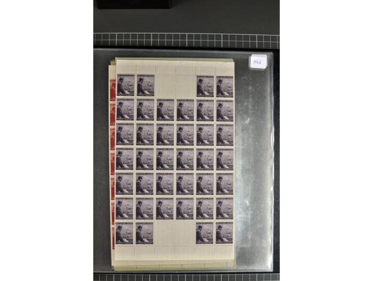  1939/44, Sammlung von 54 Bogen ex Mi.-Nr. 20-142, gute Erhaltung