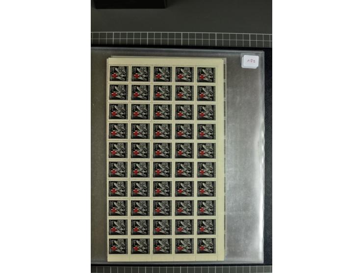  1939/44, Sammlung von 54 Bogen ex Mi.-Nr. 20-142, gute Erhaltung