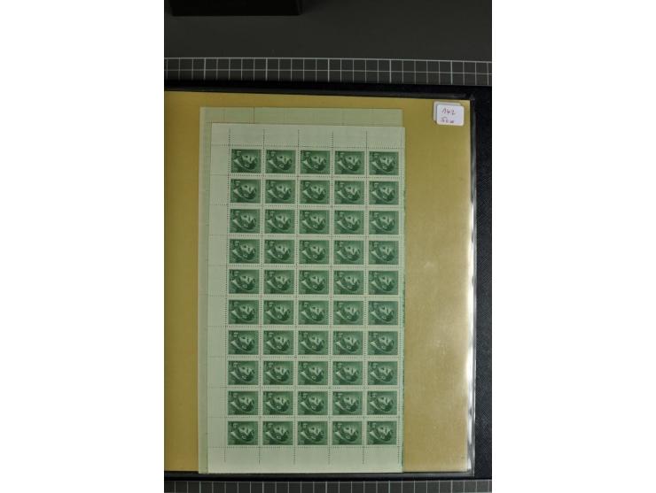  1939/44, Sammlung von 54 Bogen ex Mi.-Nr. 20-142, gute Erhaltung