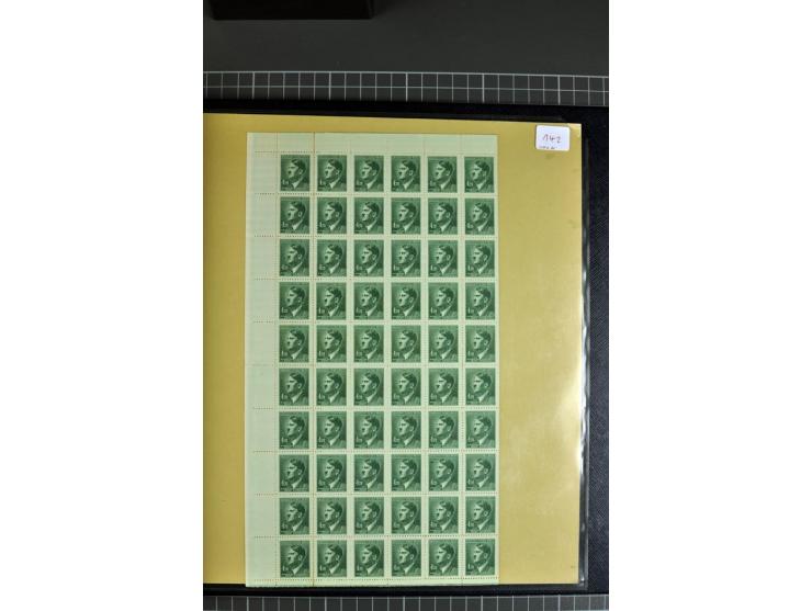  1939/44, Sammlung von 54 Bogen ex Mi.-Nr. 20-142, gute Erhaltung