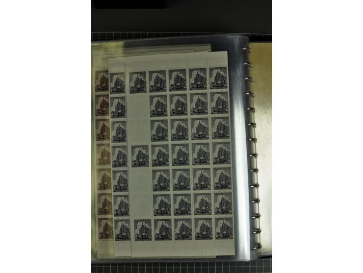  1939/44, Sammlung von 54 Bogen ex Mi.-Nr. 20-142, gute Erhaltung