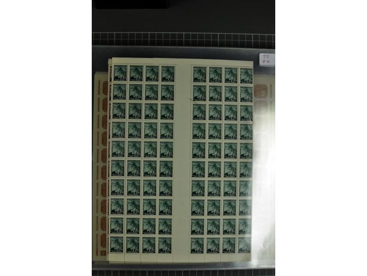  1939/44, Sammlung von 54 Bogen ex Mi.-Nr. 20-142, gute Erhaltung