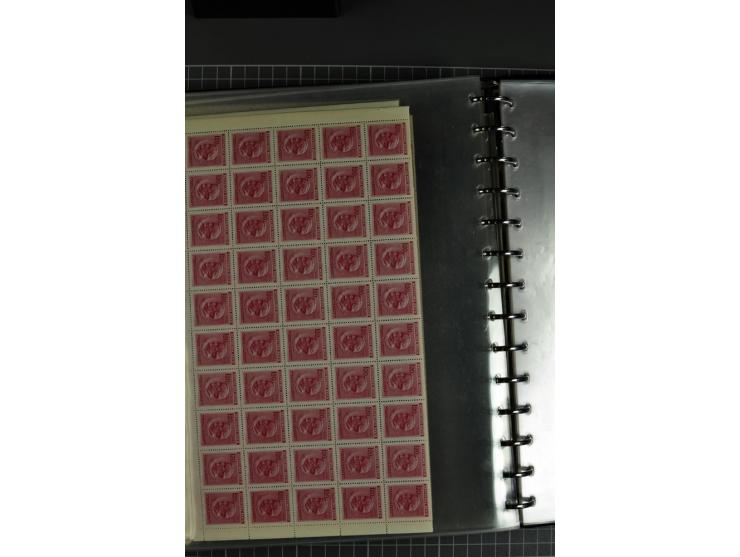  1939/44, Sammlung von 54 Bogen ex Mi.-Nr. 20-142, gute Erhaltung