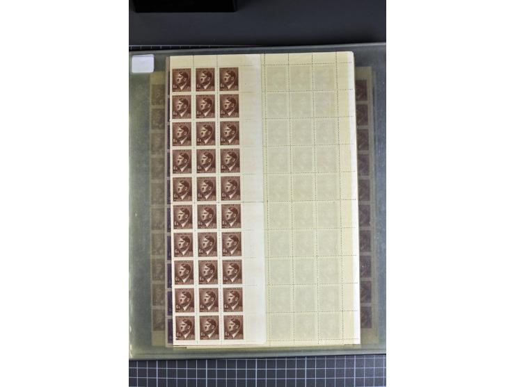  1939/44, Sammlung von 54 Bogen ex Mi.-Nr. 20-142, gute Erhaltung