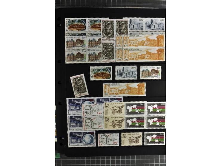 1849/2007, mainly mounted und unmounted mint collection with a good part of early used stamps like Mi.-Nr. 1-2, 5 and 7-9, 17