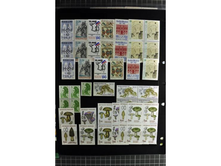 1849/2007, mainly mounted und unmounted mint collection with a good part of early used stamps like Mi.-Nr. 1-2, 5 and 7-9, 17