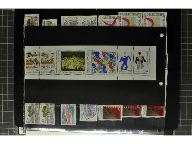 1849/2007, mainly mounted und unmounted mint collection with a good part of early used stamps like Mi.-Nr. 1-2, 5 and 7-9, 17