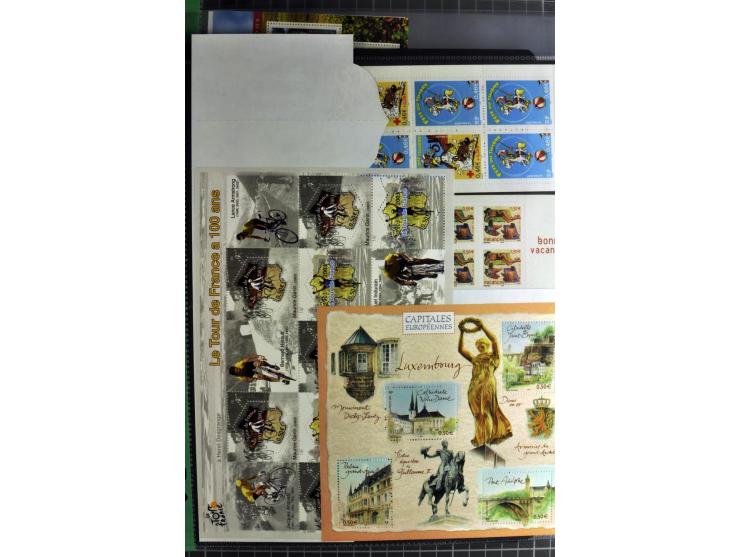 1849/2007, mainly mounted und unmounted mint collection with a good part of early used stamps like Mi.-Nr. 1-2, 5 and 7-9, 17