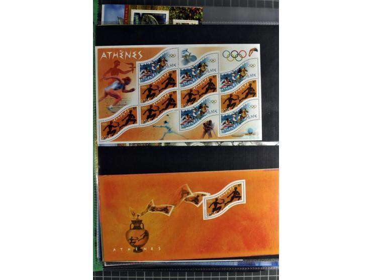 1849/2007, mainly mounted und unmounted mint collection with a good part of early used stamps like Mi.-Nr. 1-2, 5 and 7-9, 17
