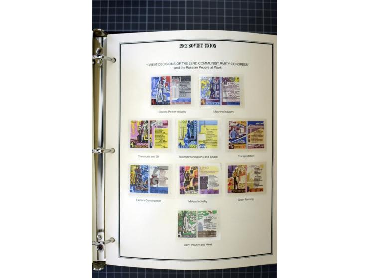 1921/1999, mostly unmounted mint collection, from 1944 on almost complete with many better sets, souvenir sheets in missing i