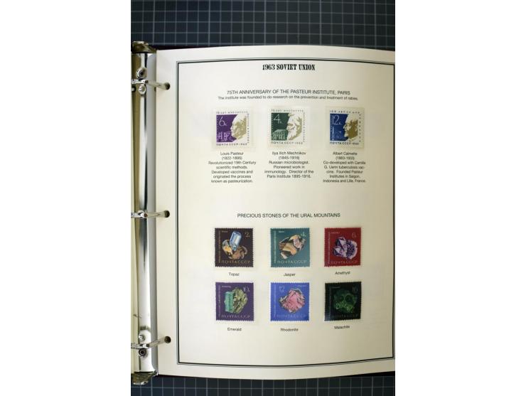 1921/1999, mostly unmounted mint collection, from 1944 on almost complete with many better sets, souvenir sheets in missing i