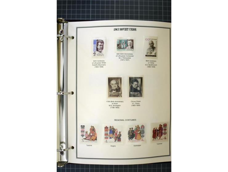 1921/1999, mostly unmounted mint collection, from 1944 on almost complete with many better sets, souvenir sheets in missing i