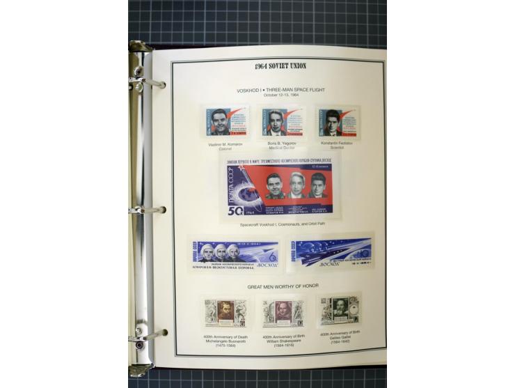 1921/1999, mostly unmounted mint collection, from 1944 on almost complete with many better sets, souvenir sheets in missing i