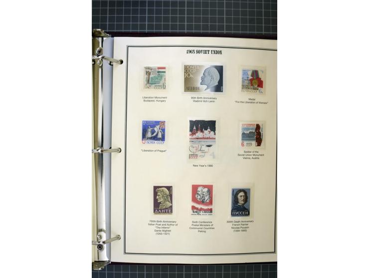 1921/1999, mostly unmounted mint collection, from 1944 on almost complete with many better sets, souvenir sheets in missing i