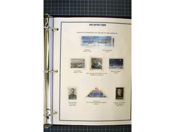 1921/1999, mostly unmounted mint collection, from 1944 on almost complete with many better sets, souvenir sheets in missing i