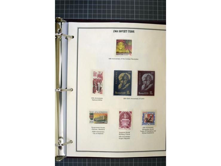 1921/1999, mostly unmounted mint collection, from 1944 on almost complete with many better sets, souvenir sheets in missing i