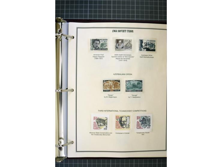 1921/1999, mostly unmounted mint collection, from 1944 on almost complete with many better sets, souvenir sheets in missing i