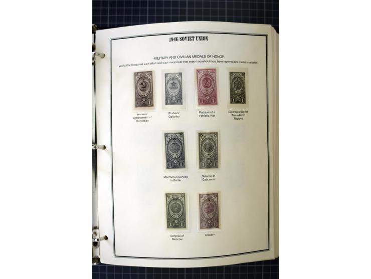 1921/1999, mostly unmounted mint collection, from 1944 on almost complete with many better sets, souvenir sheets in missing i