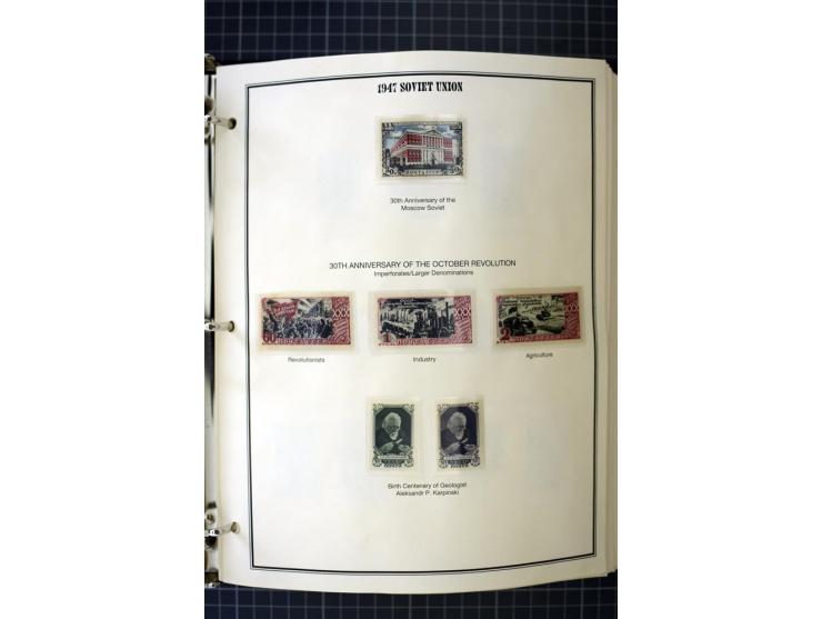 1921/1999, mostly unmounted mint collection, from 1944 on almost complete with many better sets, souvenir sheets in missing i