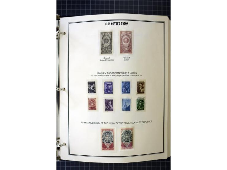 1921/1999, mostly unmounted mint collection, from 1944 on almost complete with many better sets, souvenir sheets in missing i