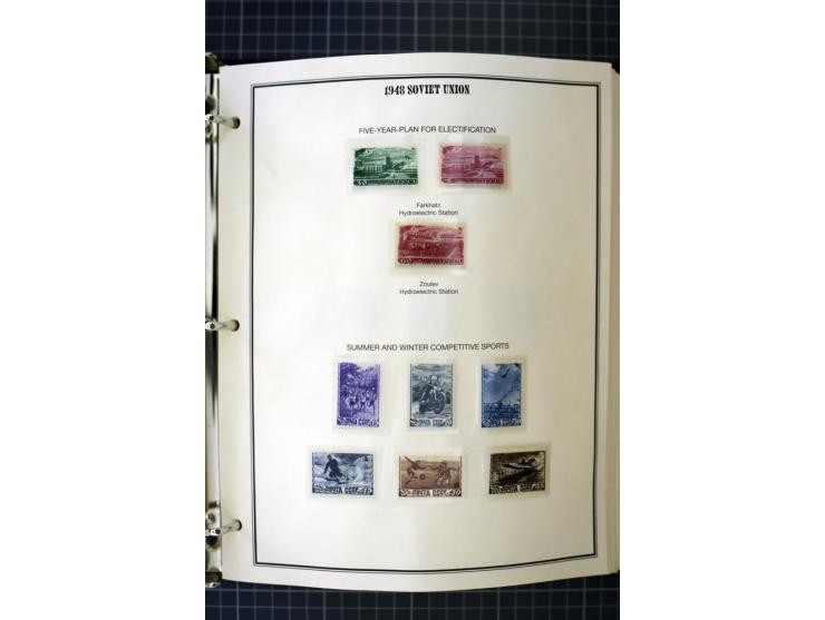 1921/1999, mostly unmounted mint collection, from 1944 on almost complete with many better sets, souvenir sheets in missing i