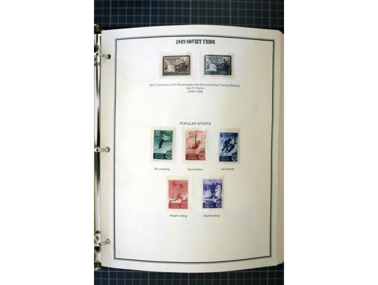 1921/1999, mostly unmounted mint collection, from 1944 on almost complete with many better sets, souvenir sheets in missing i