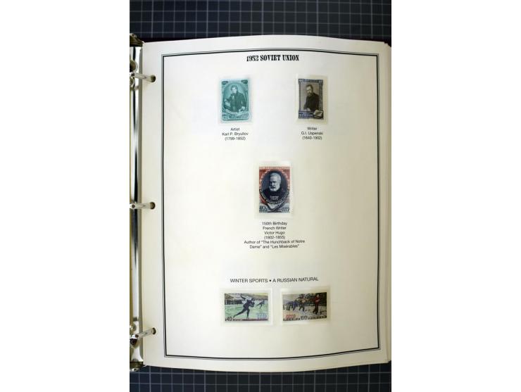 1921/1999, mostly unmounted mint collection, from 1944 on almost complete with many better sets, souvenir sheets in missing i