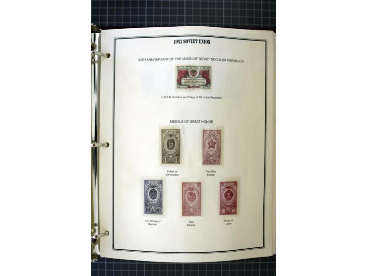 1921/1999, mostly unmounted mint collection, from 1944 on almost complete with many better sets, souvenir sheets in missing i