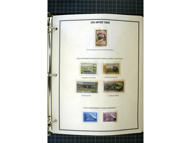 1921/1999, mostly unmounted mint collection, from 1944 on almost complete with many better sets, souvenir sheets in missing i
