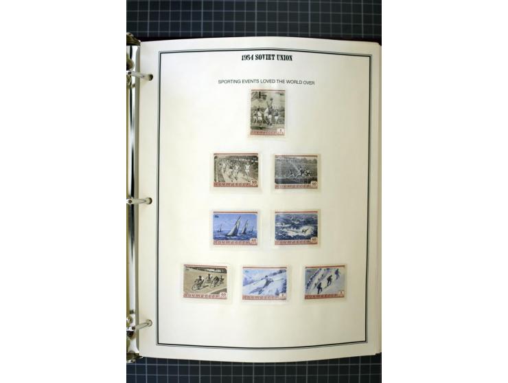 1921/1999, mostly unmounted mint collection, from 1944 on almost complete with many better sets, souvenir sheets in missing i