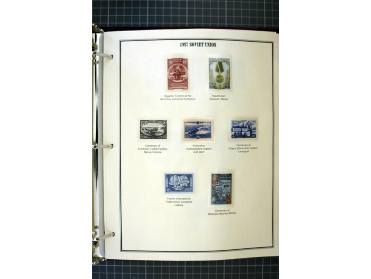 1921/1999, mostly unmounted mint collection, from 1944 on almost complete with many better sets, souvenir sheets in missing i