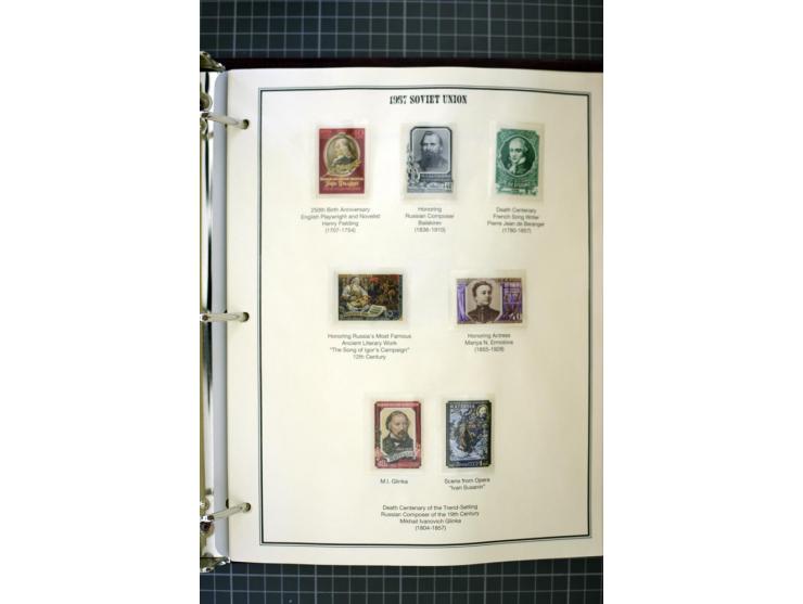 1921/1999, mostly unmounted mint collection, from 1944 on almost complete with many better sets, souvenir sheets in missing i