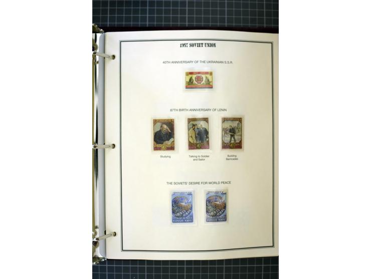 1921/1999, mostly unmounted mint collection, from 1944 on almost complete with many better sets, souvenir sheets in missing i