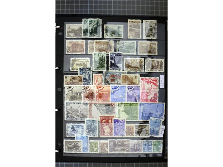 1921/1999, mostly unmounted mint collection, from 1944 on almost complete with many better sets, souvenir sheets in missing i