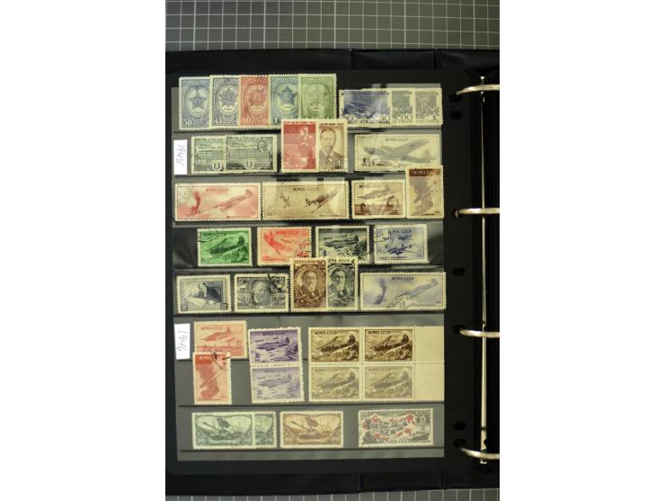 1921/1999, mostly unmounted mint collection, from 1944 on almost complete with many better sets, souvenir sheets in missing i