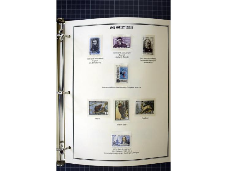 1921/1999, mostly unmounted mint collection, from 1944 on almost complete with many better sets, souvenir sheets in missing i